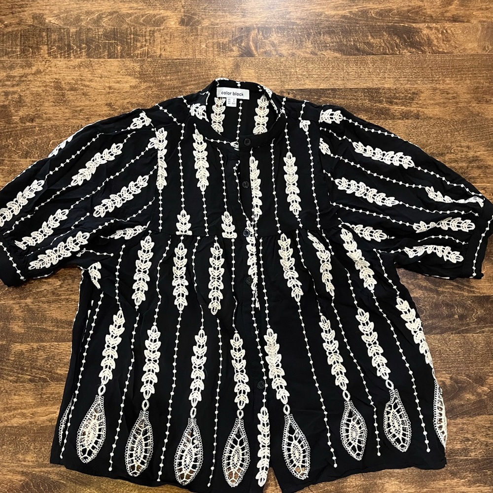 Chic Black and White Embroidered top